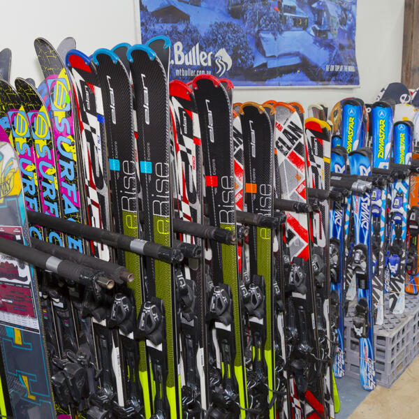 Hire-skis-snowboards